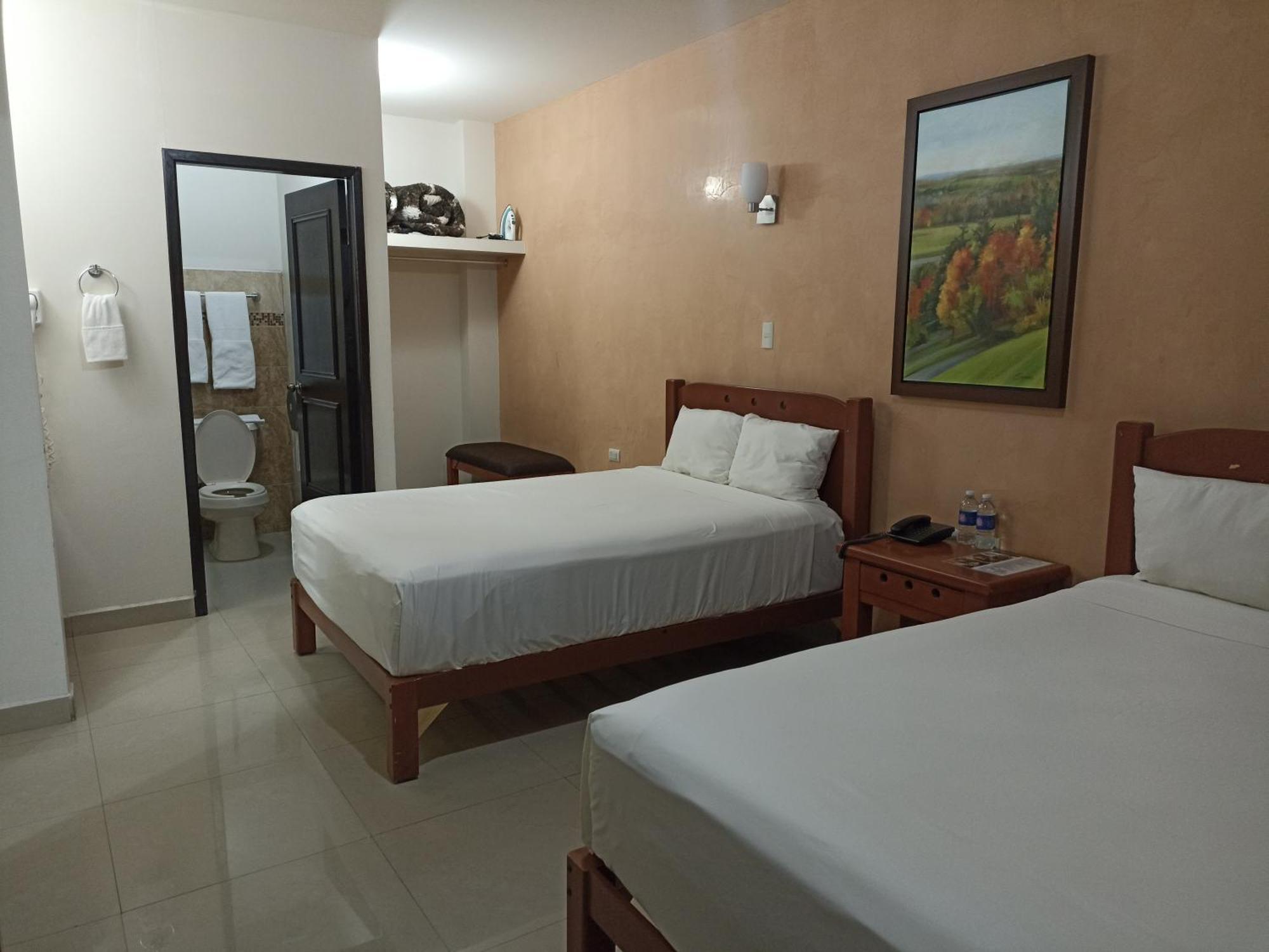 Gran Residencial Galerias Hotel 3*